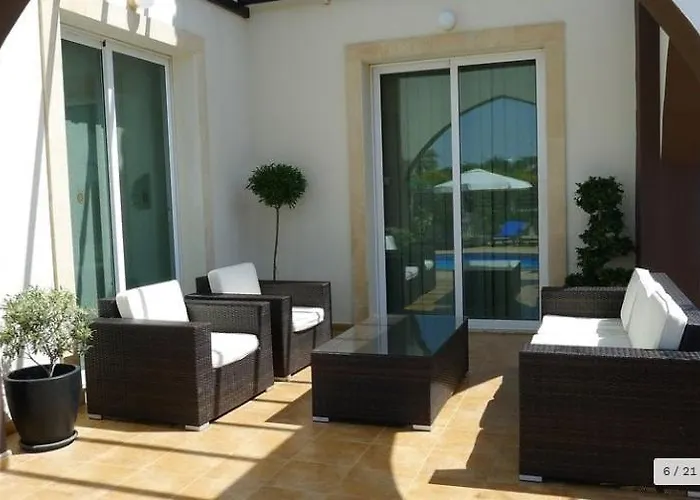 Vilă Oresti With A Pool Paralimni