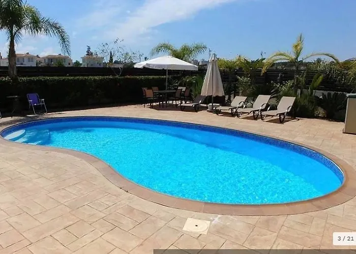 Oresti With A Pool Paralimni