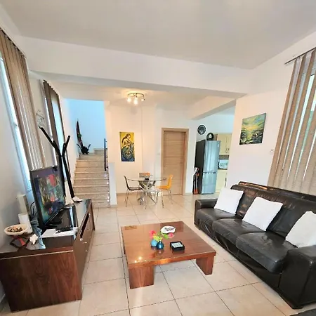 Oresti With A Pool Villa