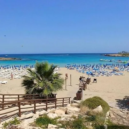 Oresti With A Pool Villa Paralimni