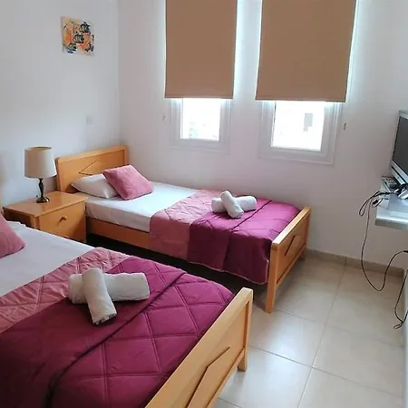 Oresti With A Pool *