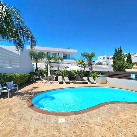 Oresti With A Pool Villa *