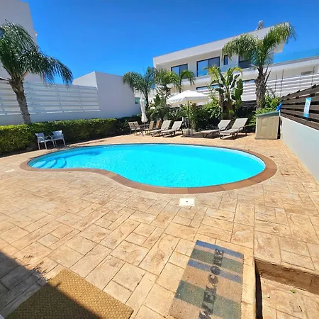Oresti With A Pool Villa Paralimni