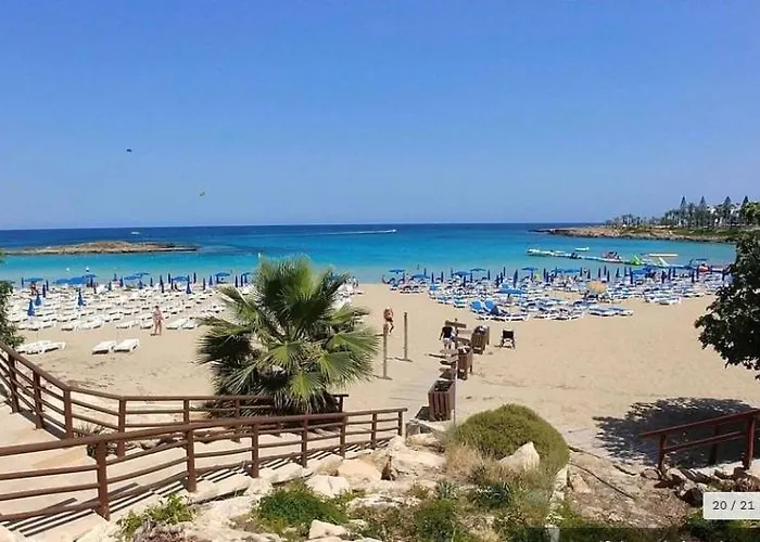 Oresti With A Pool Vila Paralimni