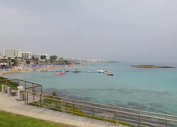 Oresti With A Pool *