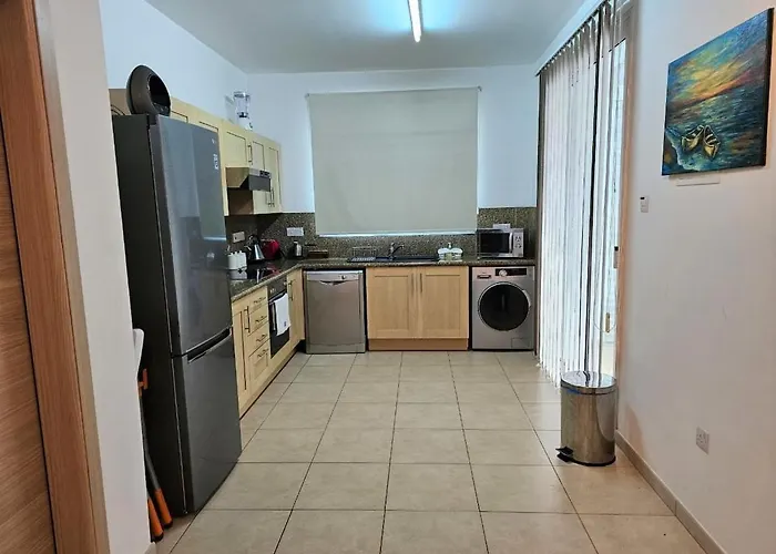 Vila Oresti With A Pool Paralimni