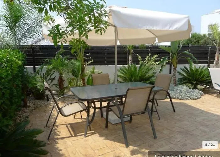 Vila Oresti With A Pool